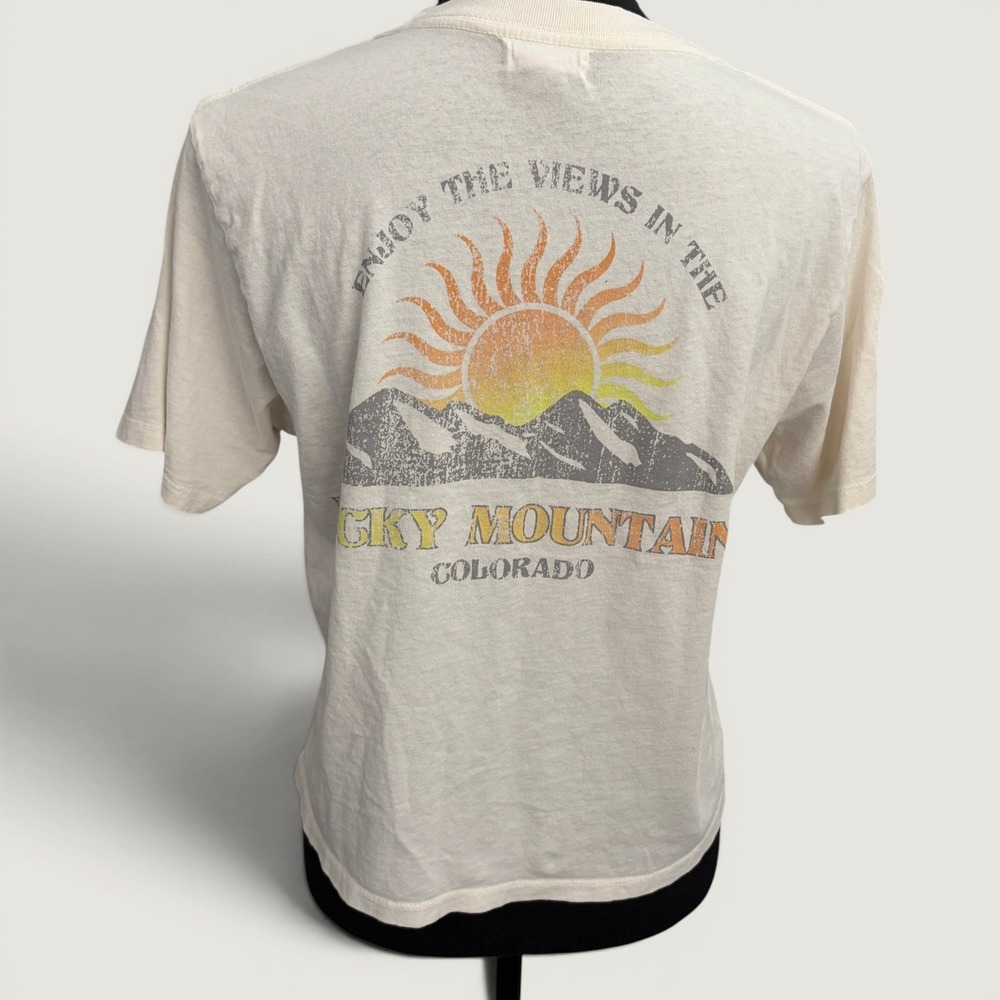 Full Tilt Rocky Mountains Colorado Graphic Tee Womens Medium Cream Tillys Shirt
